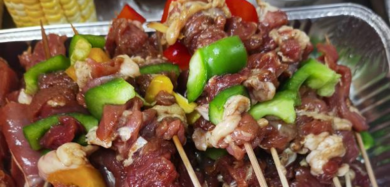 炊烟袅袅，歌声飘飘